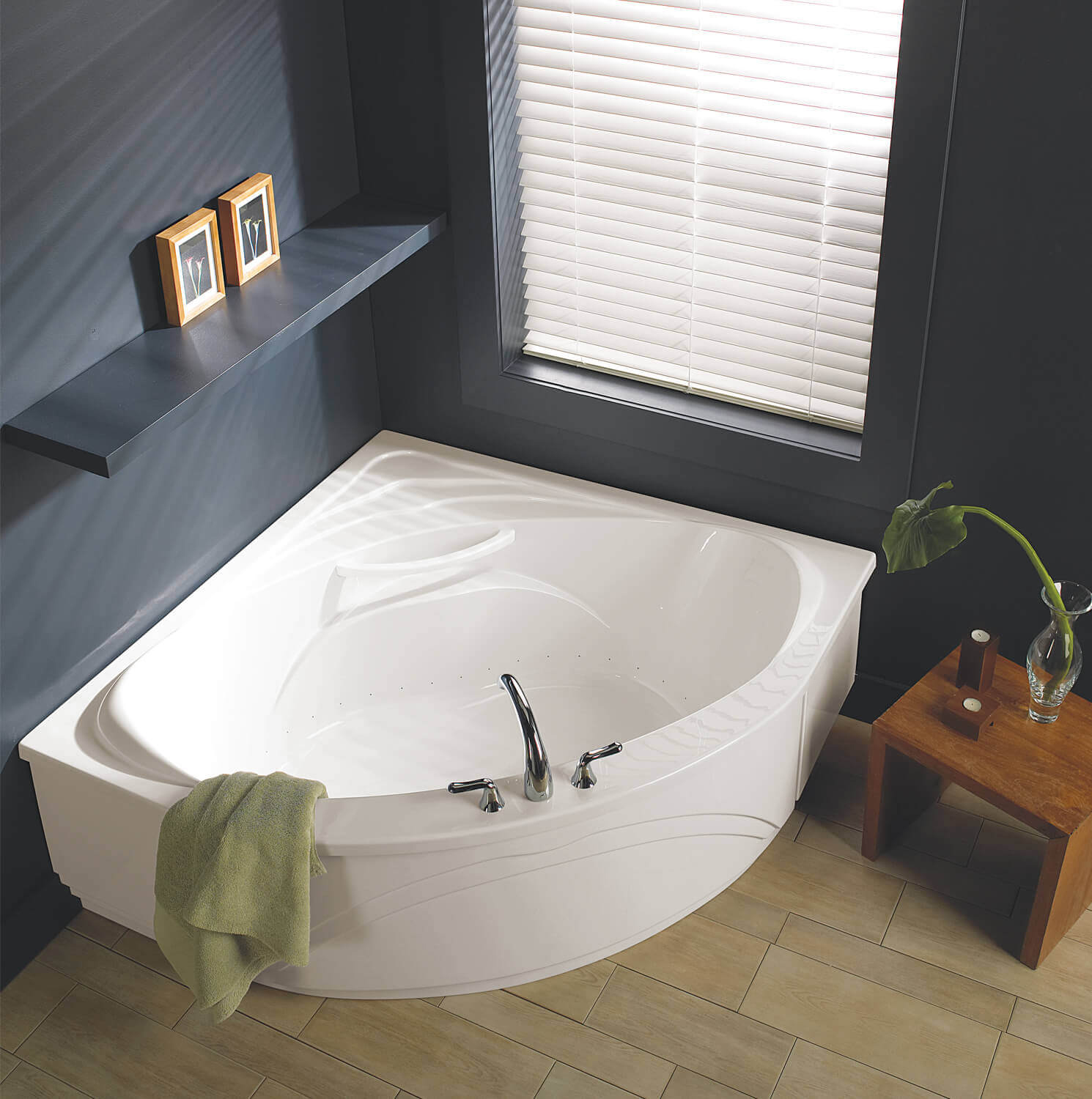 Bainultra Sensation corner drop-in air jet bathtub for your master bathroom
